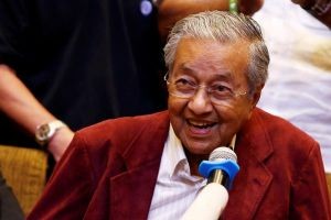 Langkah Bersih-bersih PM Mahathir, Dua Hakim Terkemuka Mundur