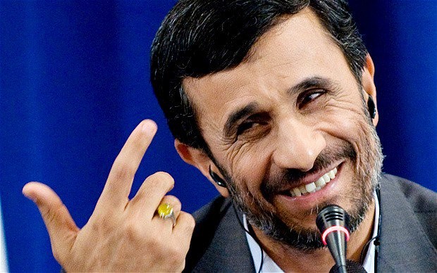 Memuliakan Tamu; Kisah Ahmadinejad Di Columbia University