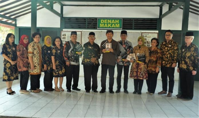 Kenang RA Wiraatmadja, Insan Koperasi Ziarahi Makamnya