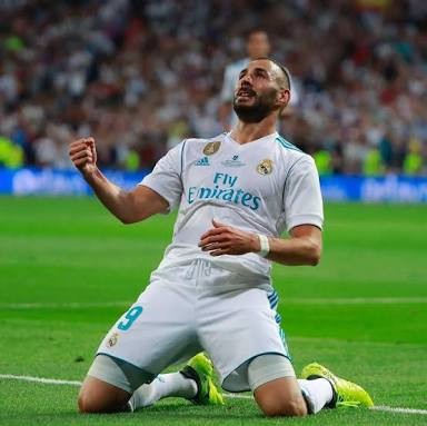 Benzema Bakal Merapat Ke Arsenal