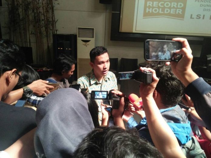 Hasil Survei LSI Denny JA Sebut Gerakan #2019GantiPresiden Sangat Disukai Publik