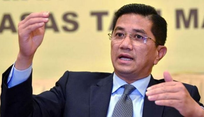 Menteri Ekonomi Malaysia Bantah Dirinya Dalam Video Sesama Jenis