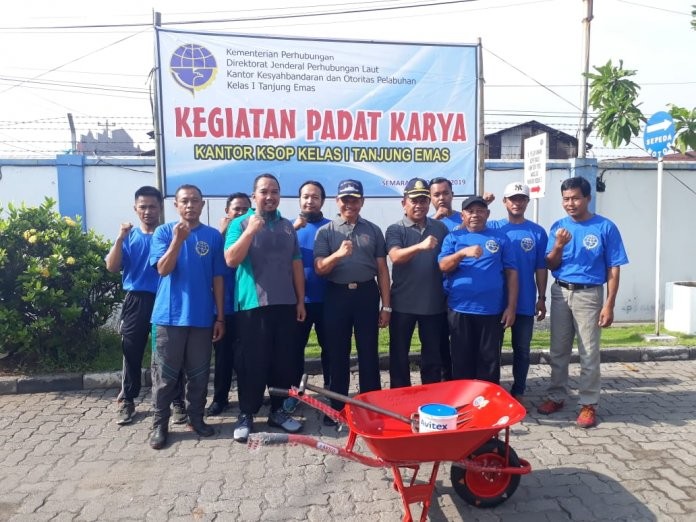 Tingkatkan Soliditas dan Libatkan Masyarakat Kemenhub Gelar Padat Karya di Semarang