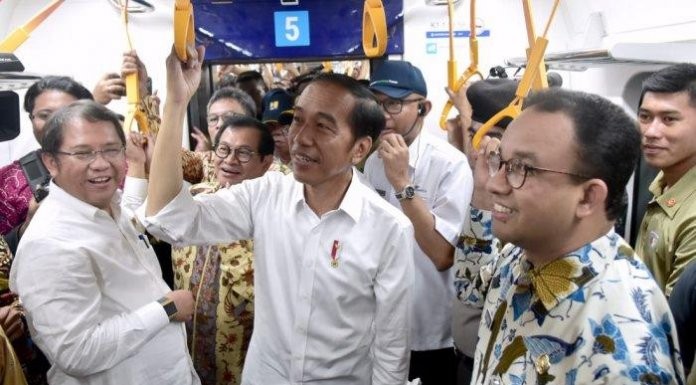Jokowi Jajal MRT, Netizen Ucap Terimakasih ke Anies Baswedan