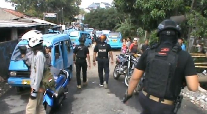 Jembatan Pitara Depok Dikuasai Ormas, Tim Jaguar Bertindak!