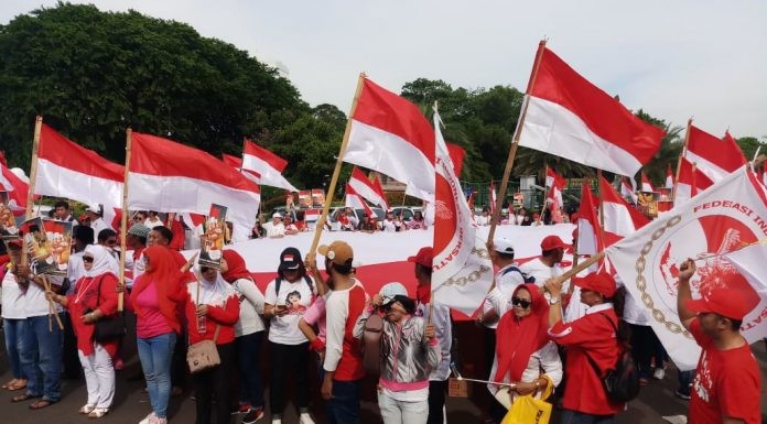 Lawan HTI, Masyarakat Diminta Kibarkan Bendera Merah Putih