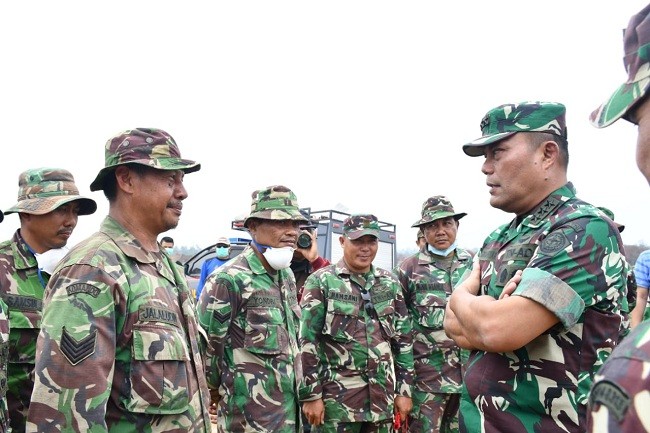 Kasum TNI Apresiasi Prajurit TNI-Polri Bahu Membahu Padamkan Karhutla di Riau