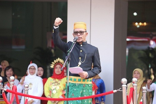 Menaker Hanif Dhakiri  :  HUT Proklamasi Ke-74, Momentum Landasan Bekerja Dan Berkarya