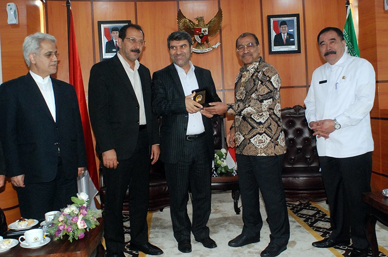 Nono Sampono Terima Delegasi Iran