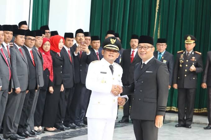 Lipsus 100 Hari Kerja Bupati Bekasi Ngejomblo, Warga Nilai 100 Hari Kerja Bupati Eka Gagal