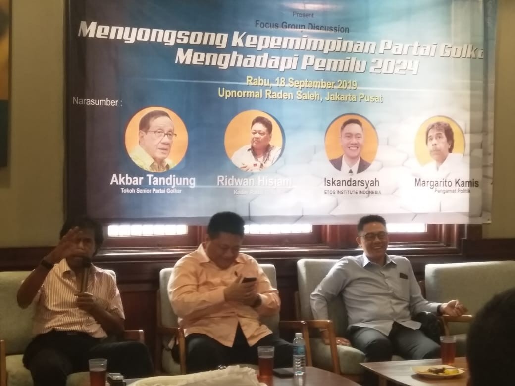 Pengamat Sebut Golkar Makin Terpuruk Di Bawah Kepemimpinan Airlangga