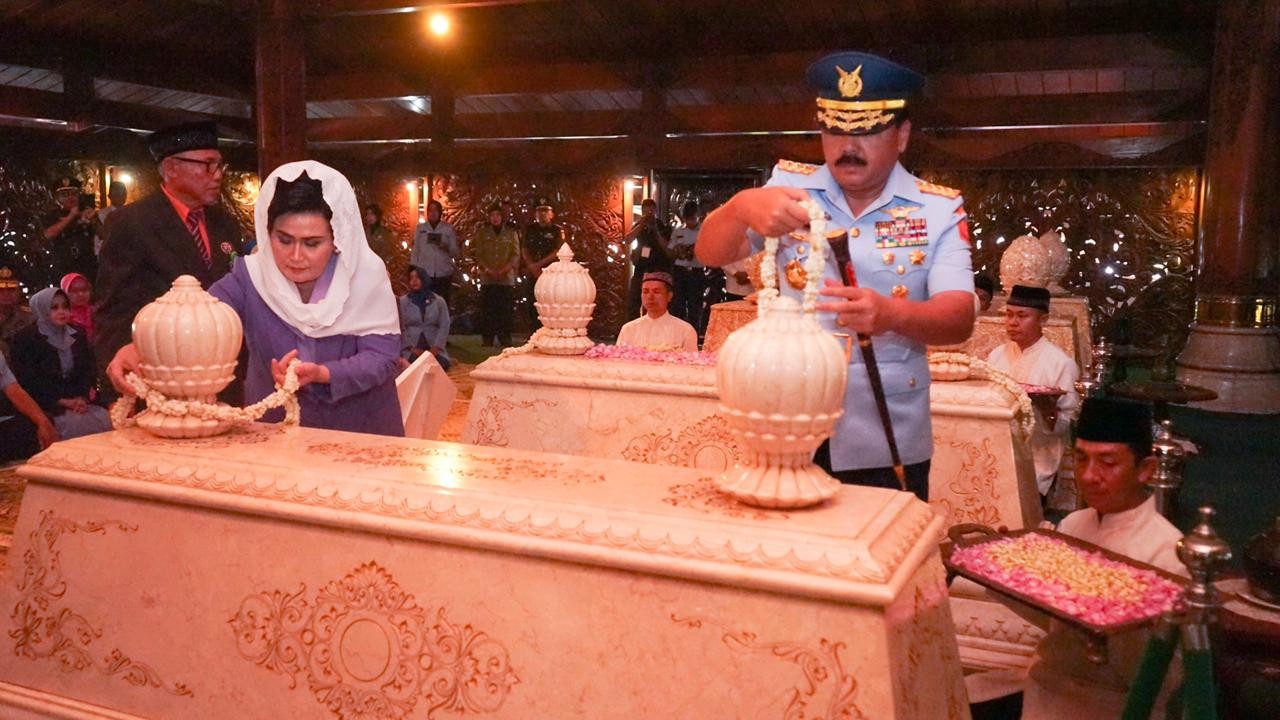 Panglima TNI Ziarah ke Makam Jenderal Besar Soeharto