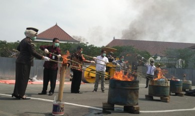 Musnahkan Barbuk Kejahatan, Plt Kajari Bilang Kasus Narkoba Paling Tinggi di Kabupaten Bekasi