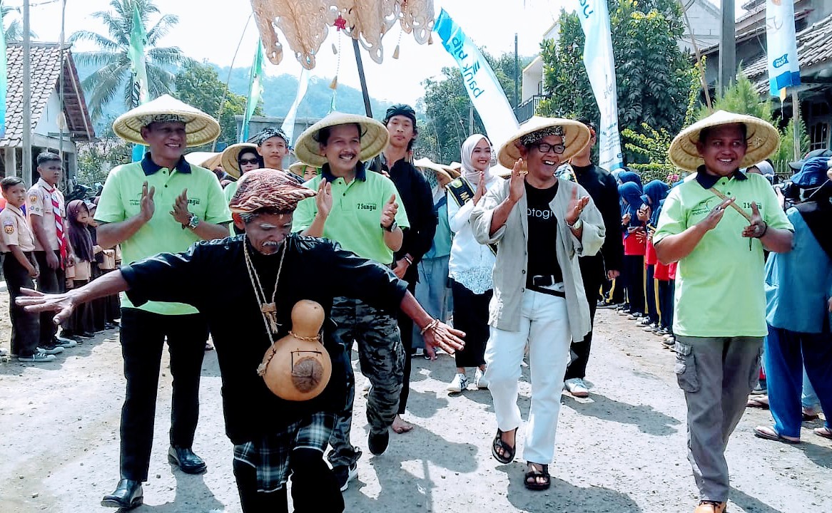 Kadisparpora Subang Buka Festival Muara 7 Sungai