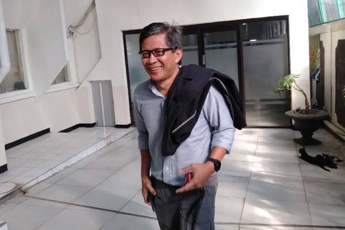 Akun Twitter Diretas Si Dungu, Tagar #RockyGerungDibungkam Tranding Topik