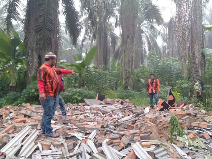 Dirusak Centeng Perusahaan, Posko Pemuda Pancasila Rata Dengan Tanah
