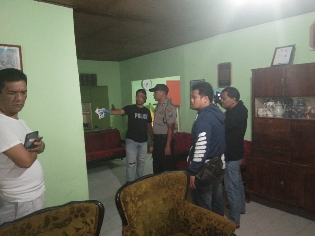Diduga Dibunuh, Guru SD Ditemukan Tewas Bersimbah Darah