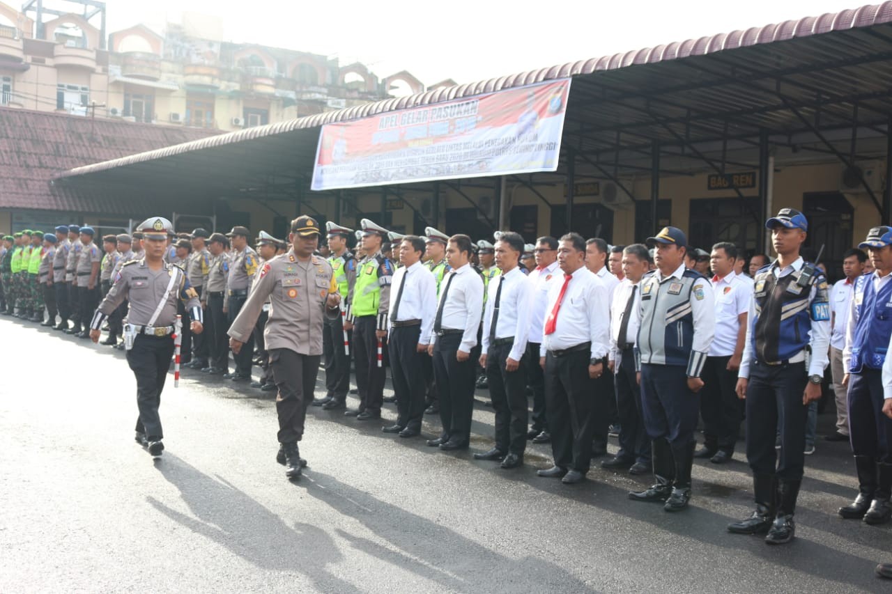 Kapolres Tebing Tinggi Pimpin Apel Gelar Pasukan Operasi Zebra Toba 2019
