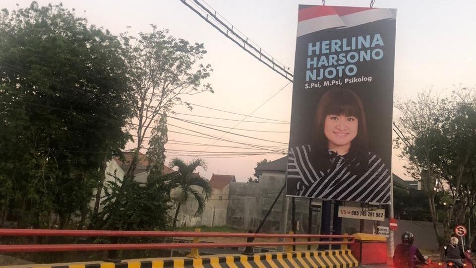 Reklame Herlina Harsono Bertebaran di 7 Titik Strategis di Surabaya, Ada Apa?
