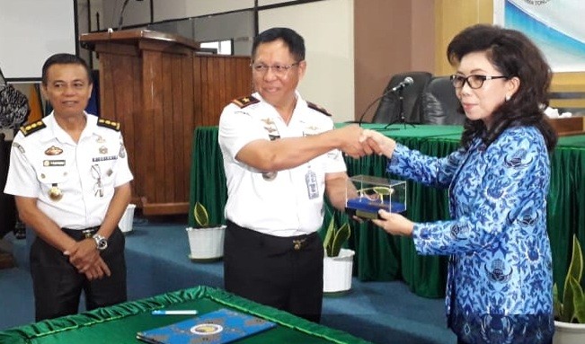 Kantor Kamla Zona Maritim Tengah-UNIMA Teken Nota Kesepahaman Bersama