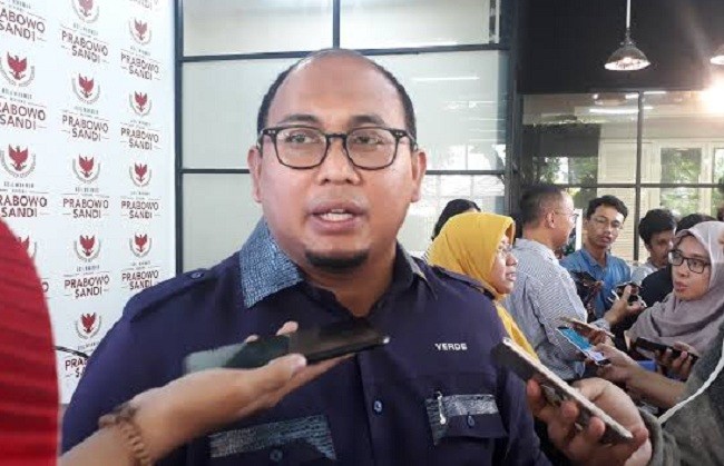 Sindir Menag Fachrul Razi, Andre Rosiade : Celana Saya Cingkrang