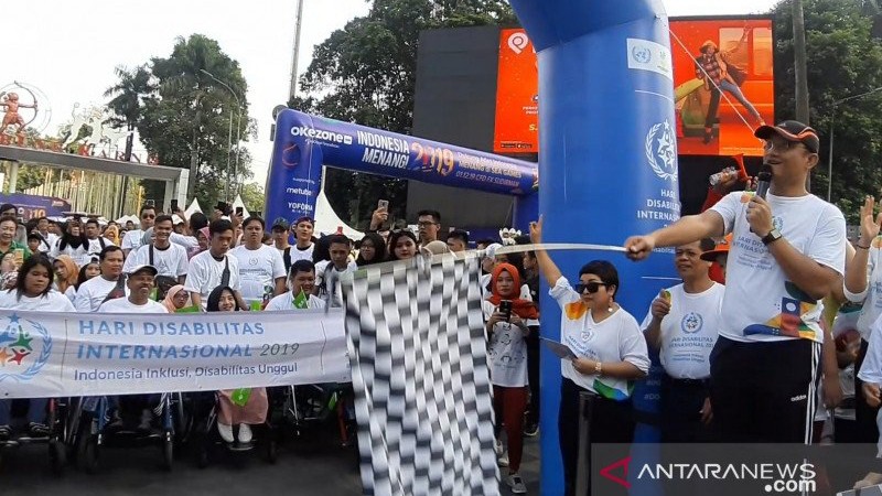Kemensos Ajak 1.000 Penyandang Jalan Sehat
