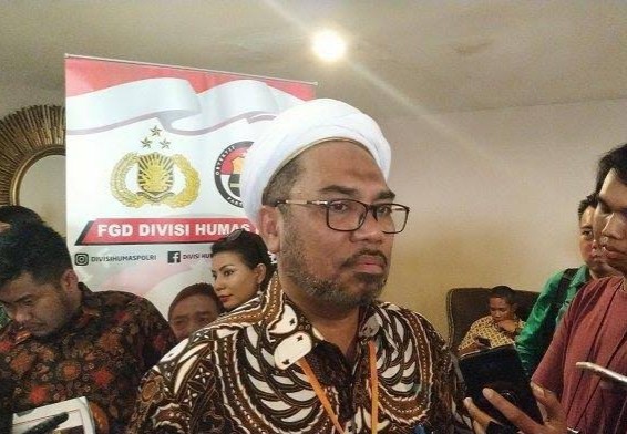 FPI Tak Mau Perpanjang SKT, Ngabalin: Tinggal di Gurun Pasir Aja