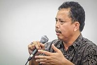 IPW Sesalkan Jokowi Bangun Geng Solo Di Polri