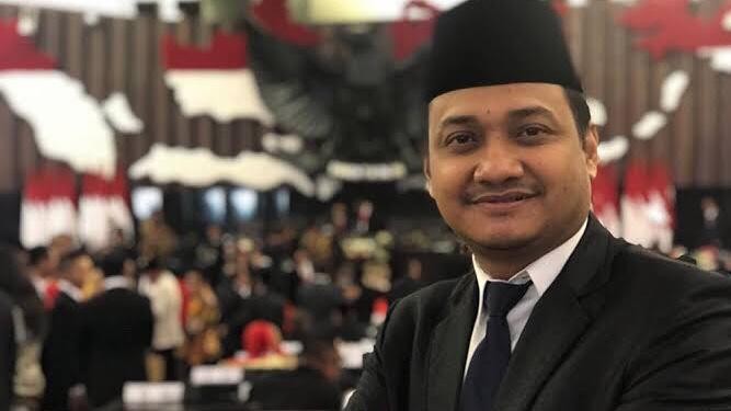 Anggota DPD Ini Meminta Pemerintah Tegas dan Tenggelamkan Kapal Ikan China