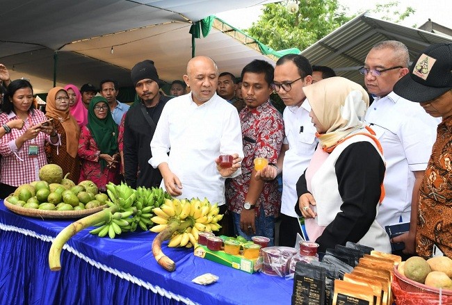 Teten: Manfaatkan Perhutanan Sosial untuk Kesejahteraan Masyarakat 