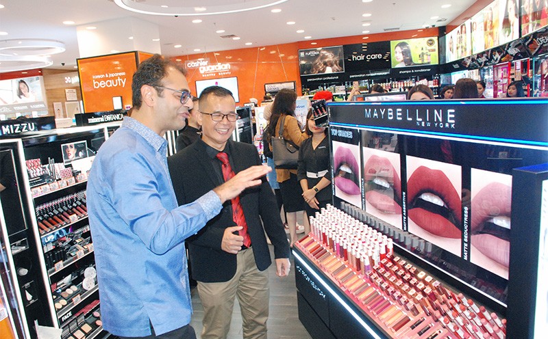 Guardian Indonesia Kembangkan Konsep Colourful New Look