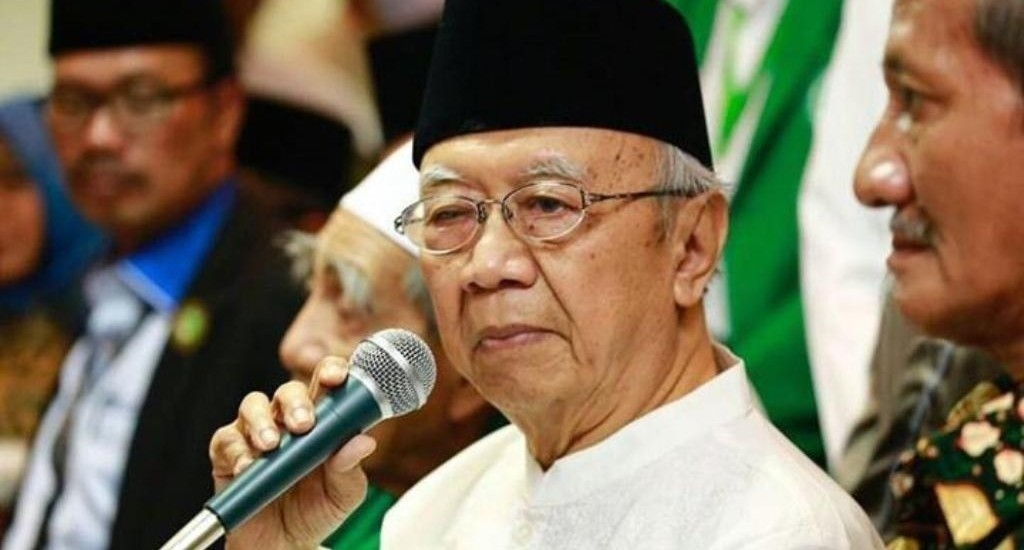 Gus Sholah Mutiara Tebuireng Menyinari Peradaban Dunia