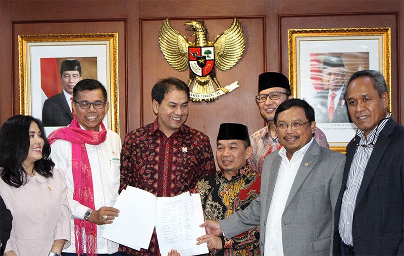 Fraksi Demokrat Dan  Fraksi PKS  DPR Resmi Ajukan Hak Angket Jiwasraya Ke Pimpinan DPR