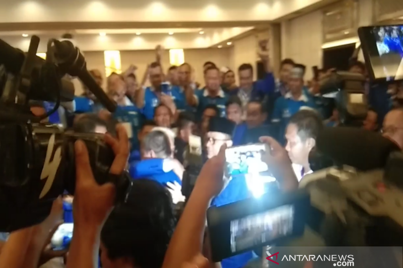 Zulhas Kembali Terpilih Jadi Ketum PAN