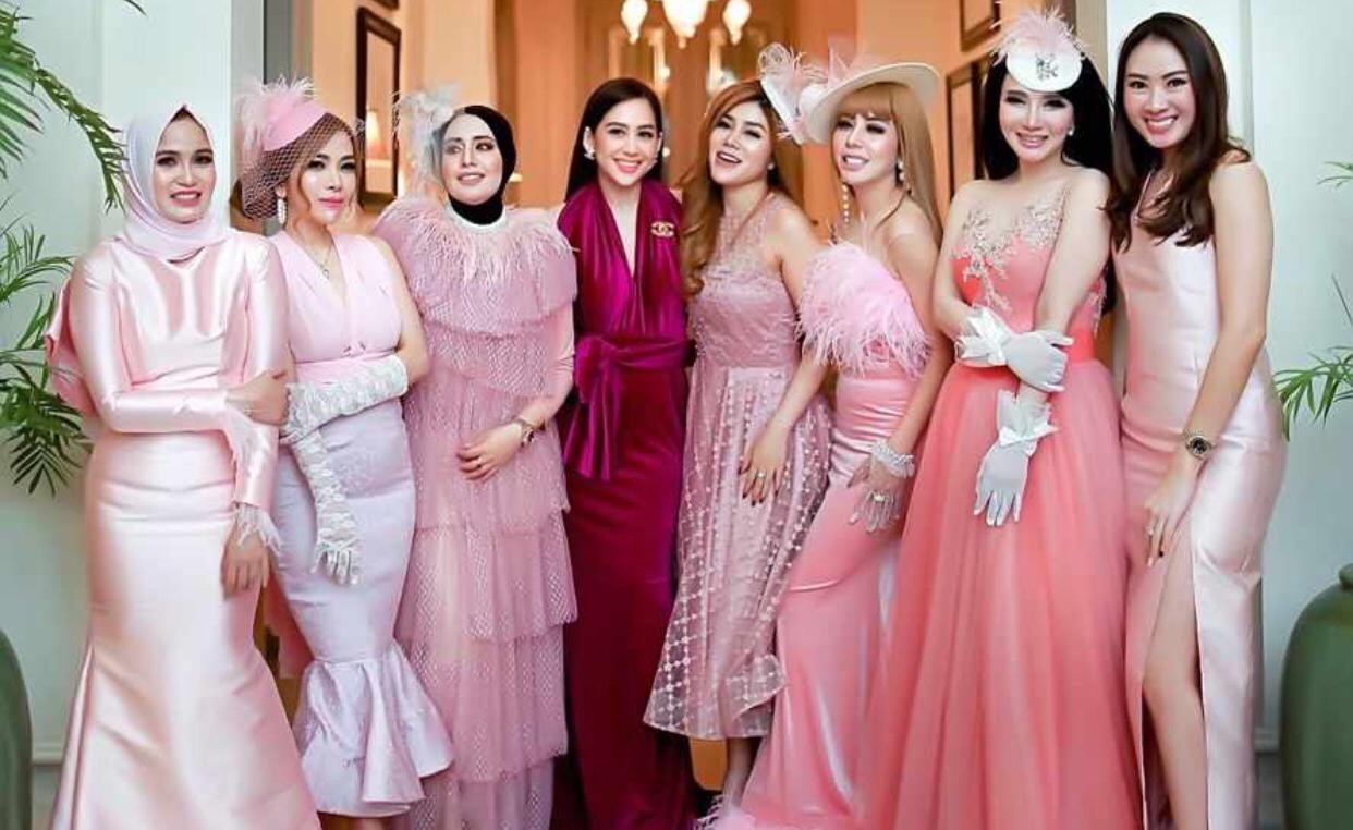 Valentine Day, Sosialita Surabaya Ini Gaungkan Pink and Red, Apa Itu?