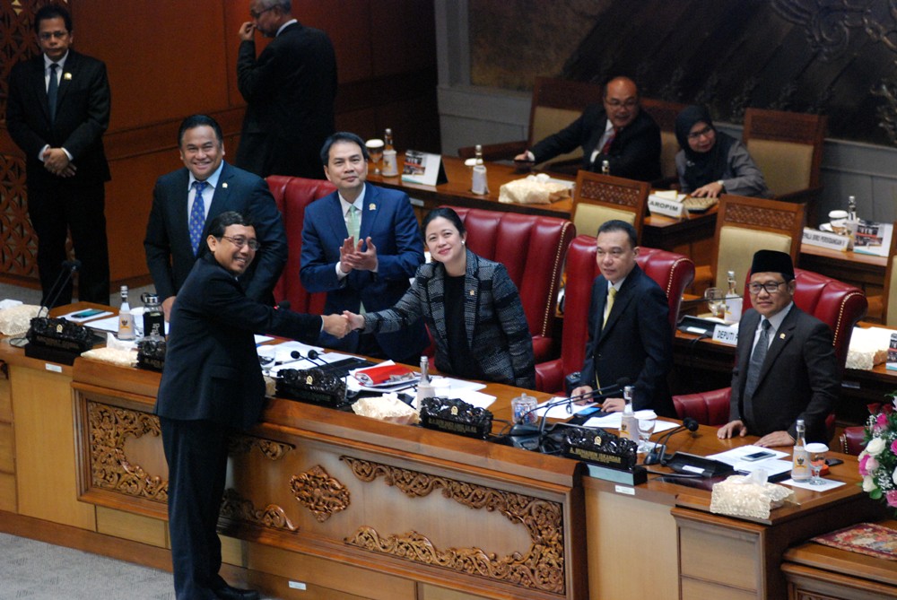 I Dewa Kade Wiarsa Raka Sandi Disahkan Sebagai Komisioner KPU