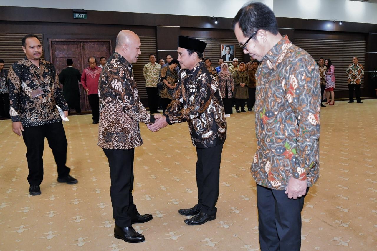 Teten Lantik Supomo Sebagai Direktur Utama LPDB