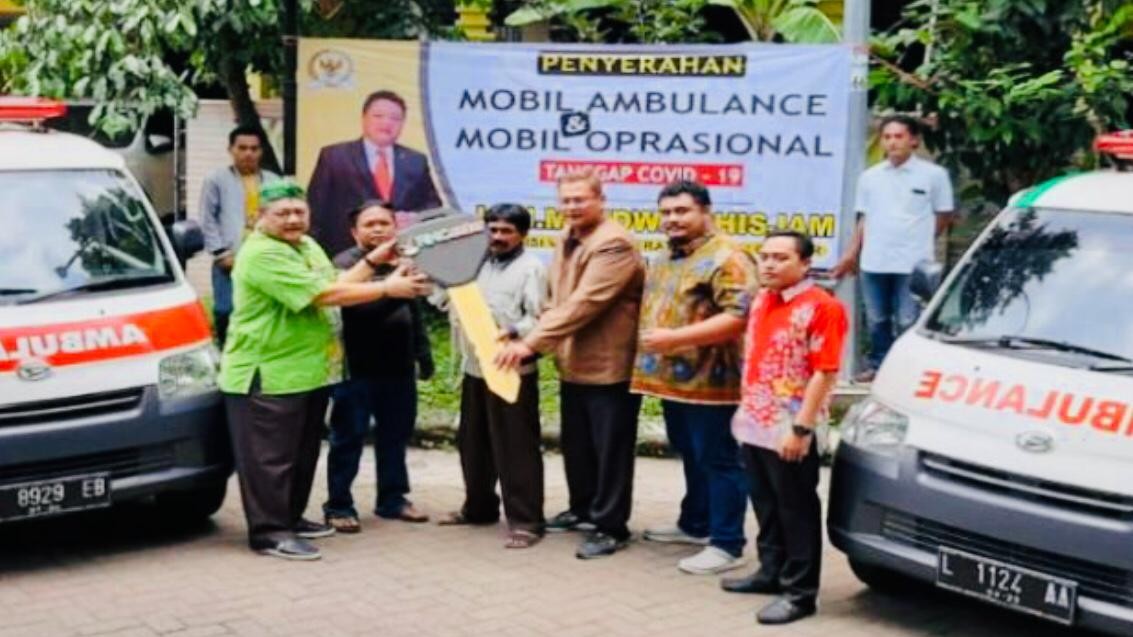 Ridwan Hisjam Berikan Bantuan Mobil Ambulance Guna Tangani Corona di Malang Raya