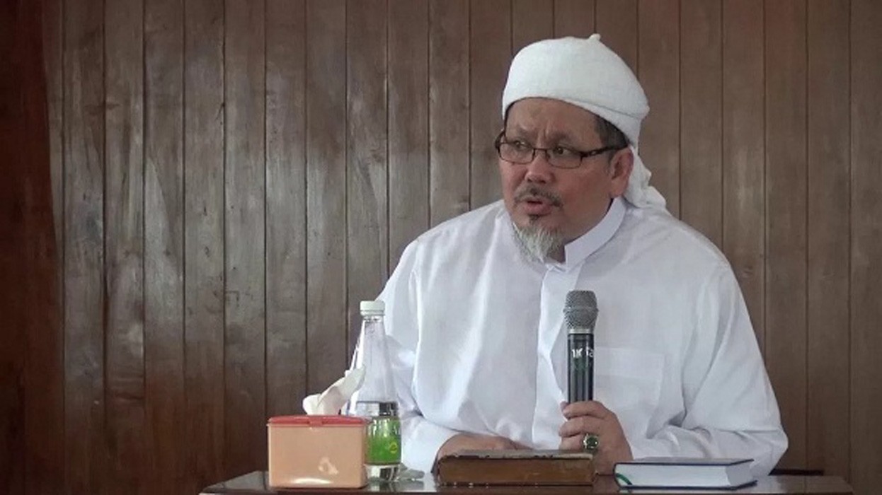 Ustaz Tengku Zul: Pak Jokowi, Kemana Semua Stok Masker 50 Juta Itu?