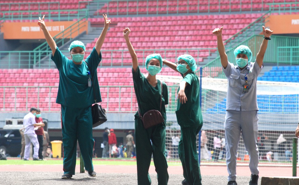 Petugas Medis Bekasi Jalani Test Rapid