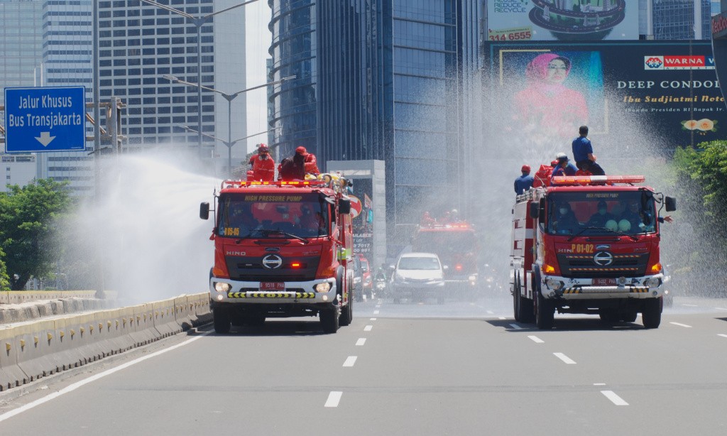 Jakarta Terus Disemprot Disinfektan