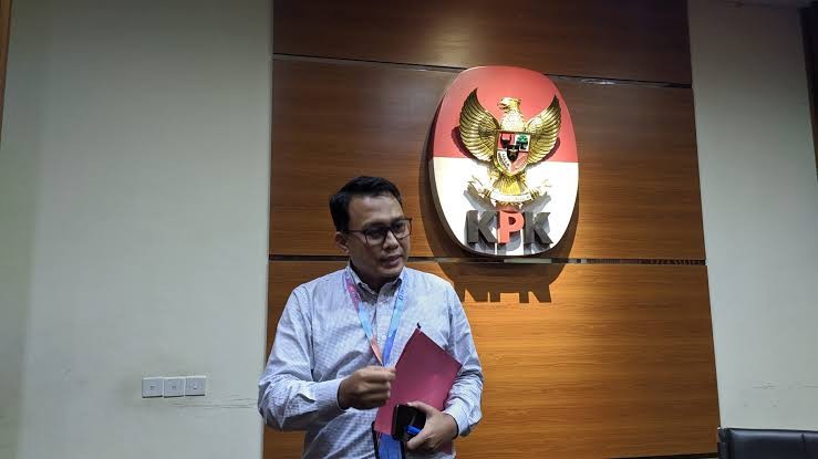 Pandemi COVID-19, Tak Menyurutkan KPK Untuk Lakukan Penahanan Tersangka STR