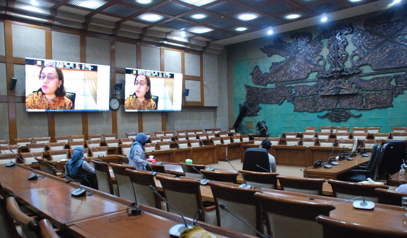 Rapat Virtual Komisi XI Dengan Menkeu