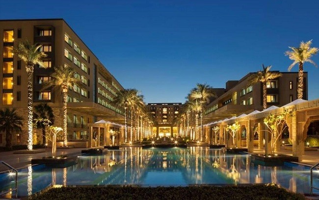 Biasa Hidup Mewah, Warga Kuwait Masih Ngeluh Dikarantina di Hotel Bintang 5