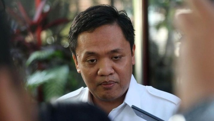 Jokowi Bagi Langsung Sembako Untuk Rakyat, Habiburokhman: Gak Ada yang Salah