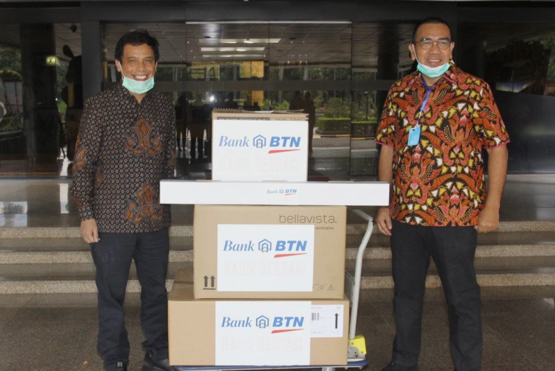 BTN Serahkan Bantuan Ventilator