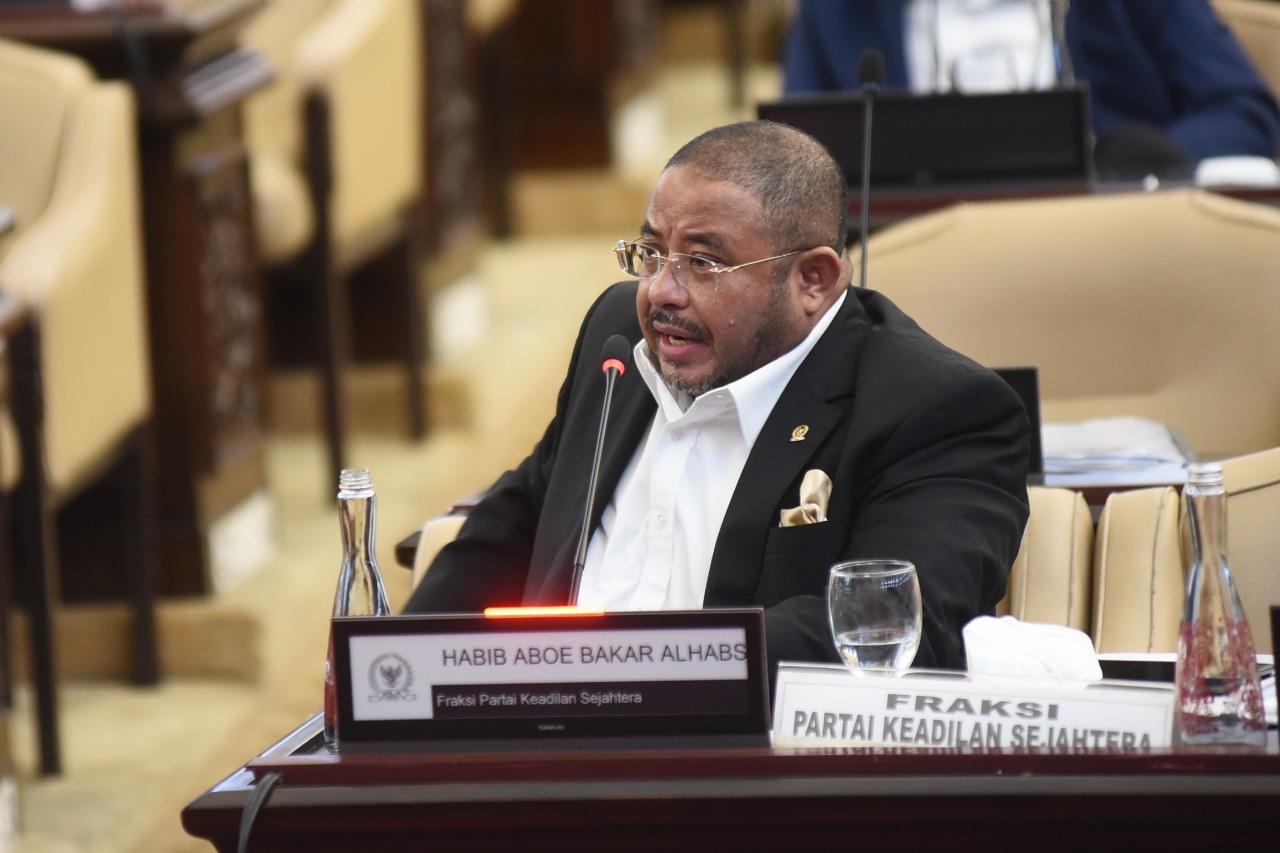 Aboebakar Alhabsyi: Stafsus Presiden Andi Taufan Sudah "Offside'