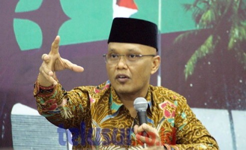 DPR Minta Pemerintah Penuhi Kebutuhan APD yang Layak Bagi Tenaga Medis