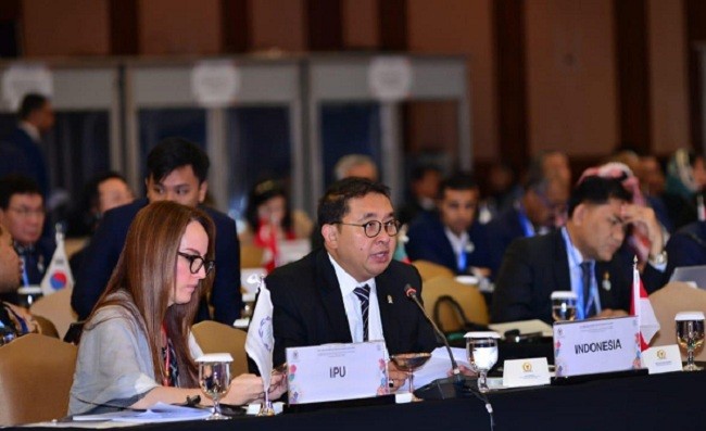 Fadli Zon:  Pemerintah Jadikan Momen Anjloknya Harga Minyak Dunia Untuk Mengeruk Keuntungan