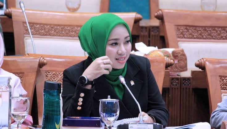 Ringankan Beban Rakyat, PKB: Seharusnya Harga BBM Indonesia Turun